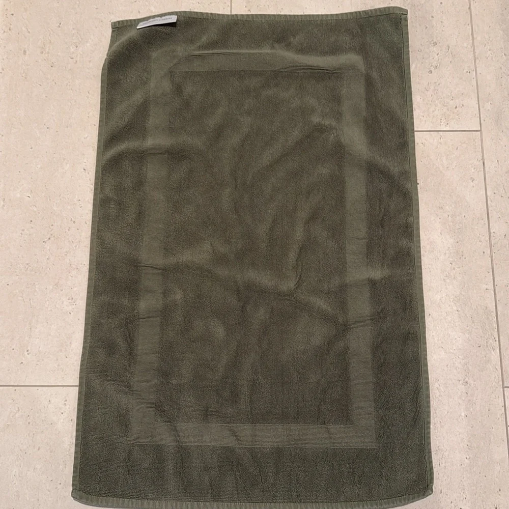 Restoration Hardware btah mat. Gently used.